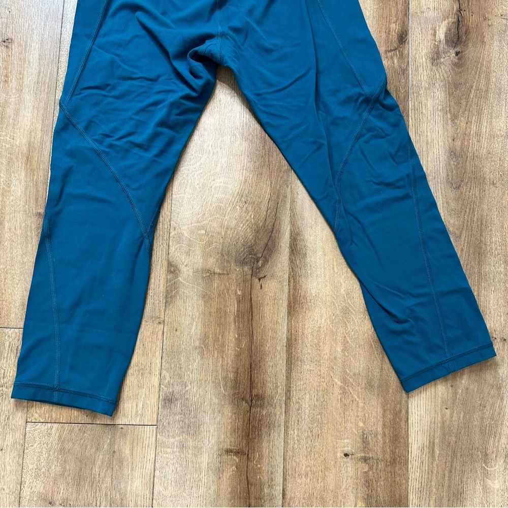 Athleta Ultimate Stash Pocket Textured 7/8 Tight Leggings Size Small - Picture 11 of 16
